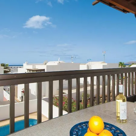 Villa Puerto Del Carmen Sleeps 4 Air Con Wifi Puerto del Carmen