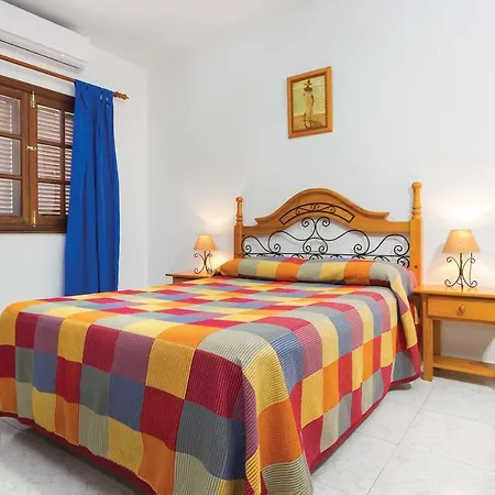 فيلة Puerto Del Carmen Sleeps 4 Air Con Wifi