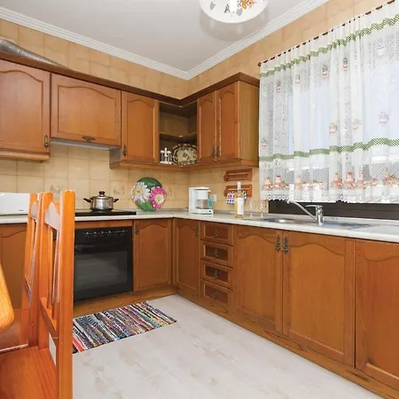 Puerto Del Carmen Sleeps 4 Air Con Wifi *